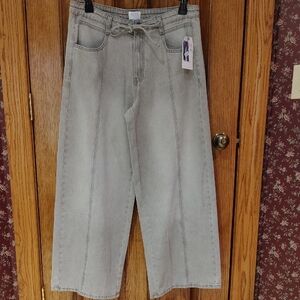 Ladies High Rise Relaxed Wide Leg Gray Wash Jeans NWT 12